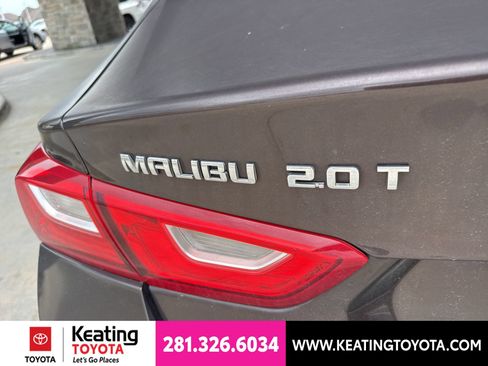 Used 2016 Chevrolet Malibu Premier w/ Driver Confidence Package II FWD image 9