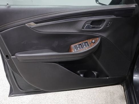Used 2014 Chevrolet Impala LT w/ Premium Seating Package FWD image 13