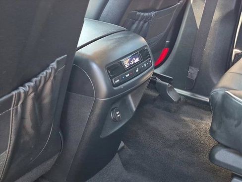 Used 2024 Hyundai Palisade SEL FWD image 17