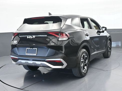 Used 2024 Kia Sportage LX image 5