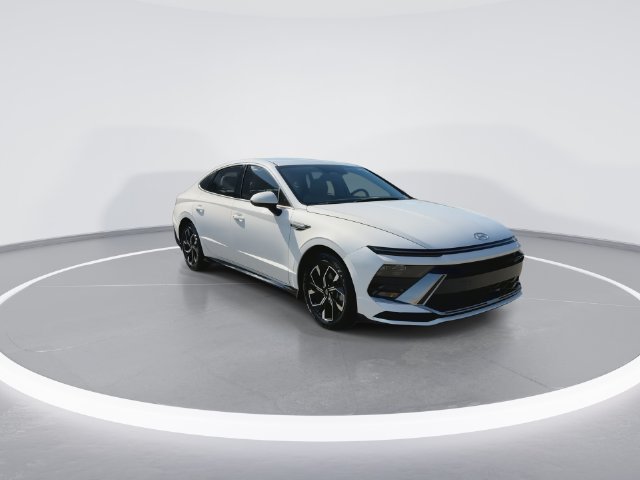 Certified 2025 Hyundai Sonata SEL AWD/4WD image 2