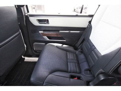 Used 2025 Toyota Sequoia Capstone w/ Tow Technology Package AWD/4WD image 12