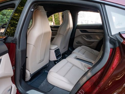 Certified 2022 Porsche Taycan 4S image 36