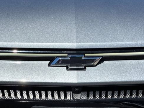 Used 2024 Chevrolet Equinox EV RS FWD image 42
