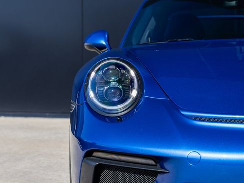 Certified 2018 Porsche 911 GT3 image 24