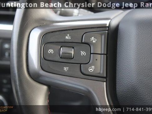 Used 2024 Chevrolet Suburban RST w/ Luxury Package image 17