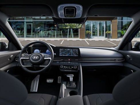 New 2025 Hyundai Elantra SEL image 11