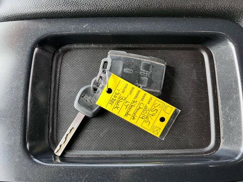Used 2019 Chevrolet Silverado 1500 LT AWD/4WD image 34