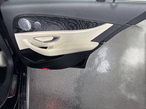 Used 2019 Mercedes-Benz E 300 image 32