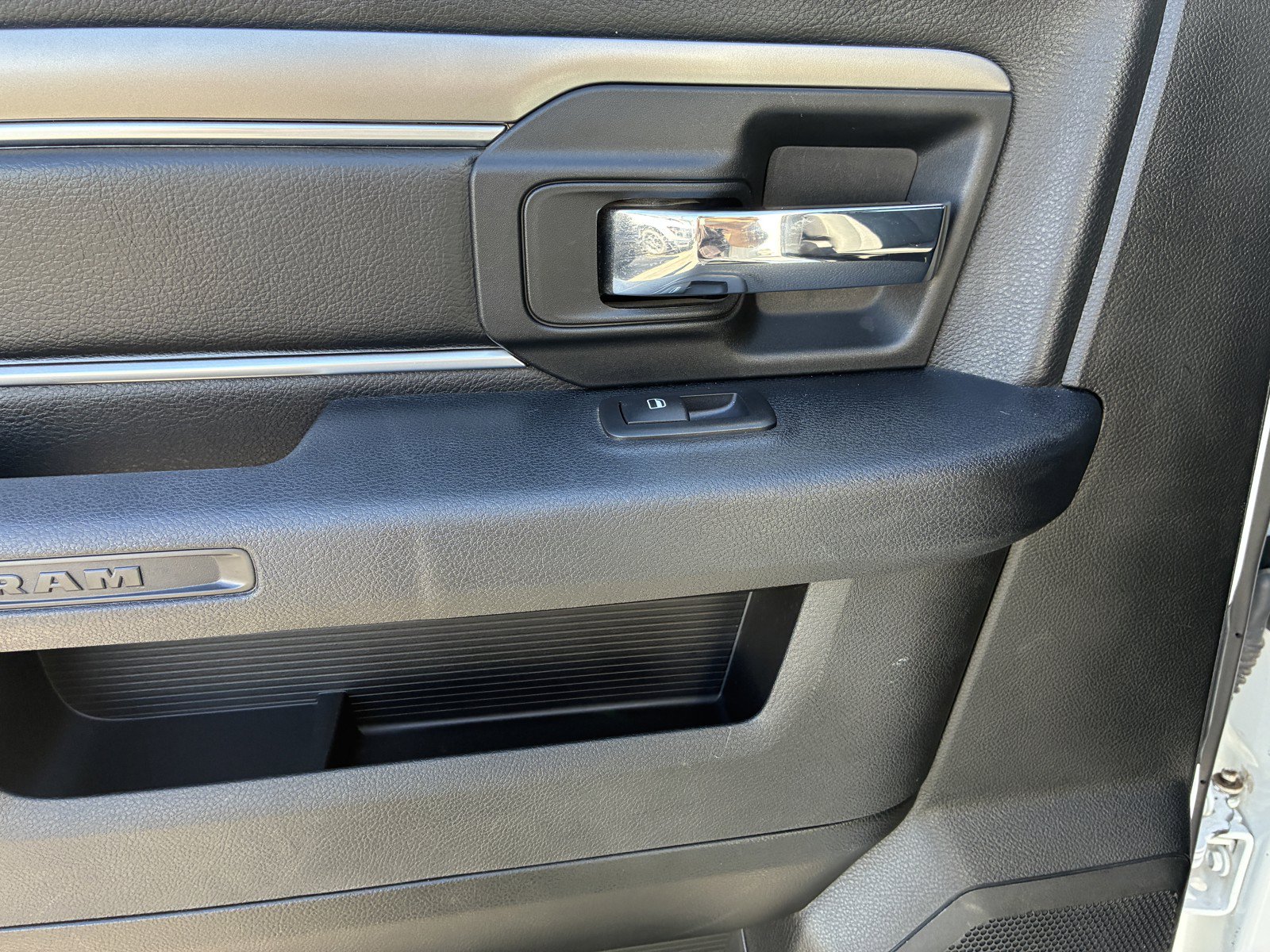 Used 2024 RAM 1500 Warlock AWD/4WD image 15