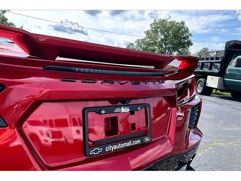 Used 2021 Chevrolet Corvette Stingray Premium Cpe w/ Z51 Performance Package RWD image 31