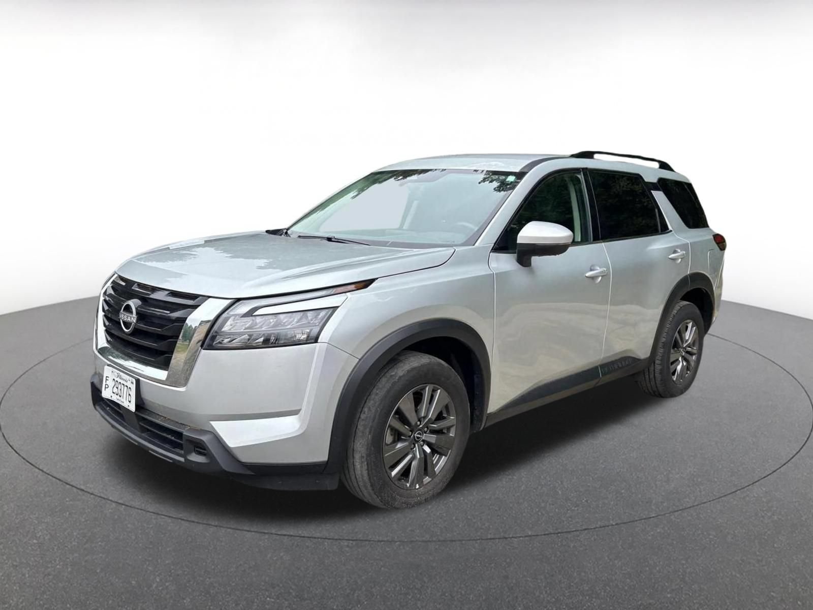 Used 2025 Nissan Pathfinder SV AWD/4WD image 6