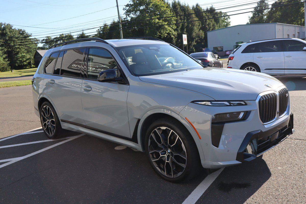 Used 2026 BMW X7 M60i AWD/4WD image 4