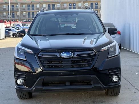 Used 2023 Subaru Forester Limited AWD/4WD image 8
