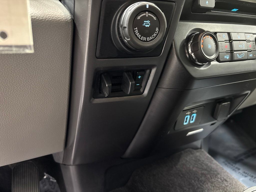 Used 2016 Ford F150 4x4 SuperCrew image 17