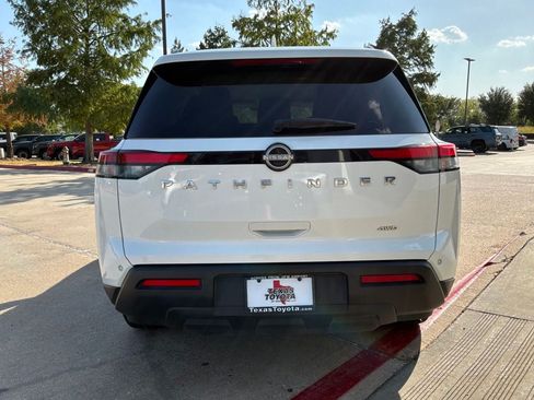 Used 2025 Nissan Pathfinder SV AWD/4WD image 7