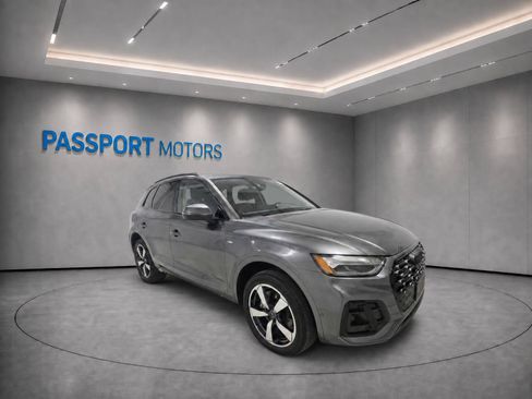 Used 2023 Audi Q5 2.0T Prestige w/ Prestige Package AWD/4WD image 3