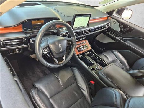 Used 2023 Lincoln Aviator Reserve w/ Equipment Group 201A RWD image 9