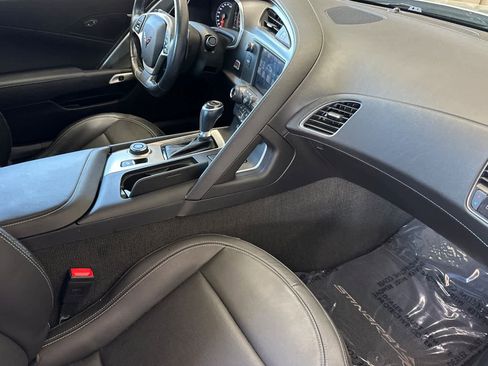 Used 2018 Chevrolet Corvette Stingray Coupe w/ 1LT image 12