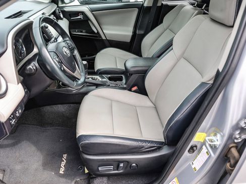Used 2016 Toyota RAV4 Limited w/ Advanced Technology Package FWD image 9