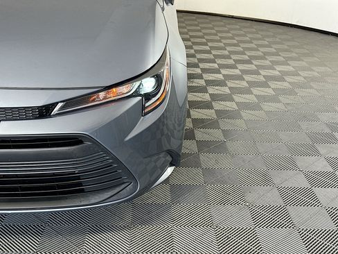 Used 2024 Toyota Corolla LE FWD image 9