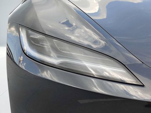 Used 2025 Tesla Model 3 Long Range RWD image 9