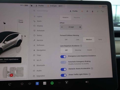 Used 2023 Tesla Model Y Long Range AWD/4WD image 41