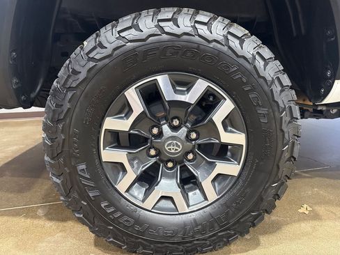 Used 2023 Toyota Tacoma TRD Off-Road AWD/4WD image 43