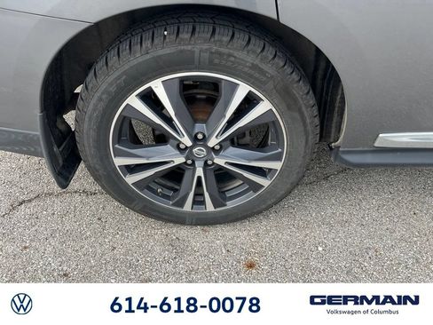 Used 2018 Nissan Pathfinder Platinum w/ Cargo Package AWD/4WD image 16
