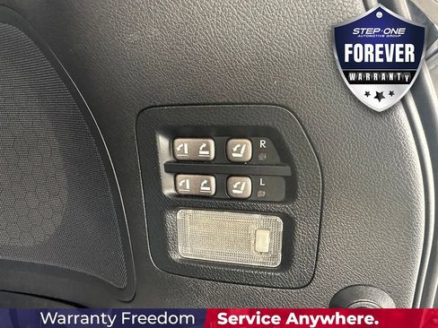 Used 2013 Lexus LX 570 4WD w/ Luxury Pkg w/Pre-crash image 33