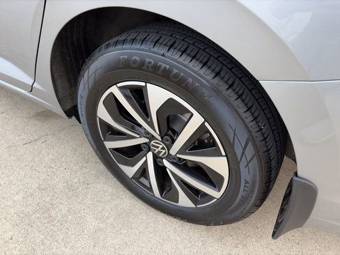 Used 2024 Volkswagen Jetta S image 9