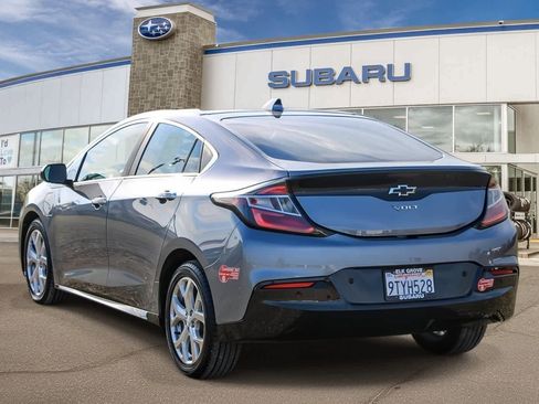 Used 2018 Chevrolet Volt Premier w/ Driver Confidence Package image 6