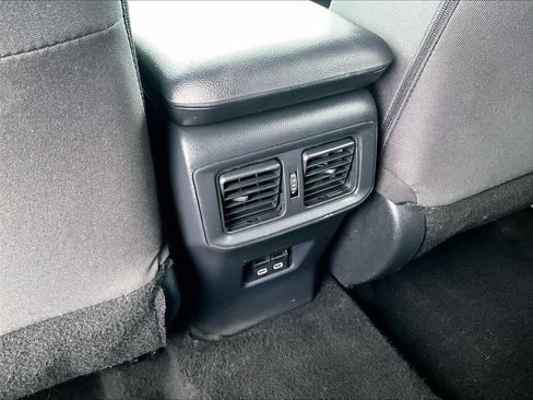 Used 2025 Toyota RAV4 XLE AWD/4WD image 28