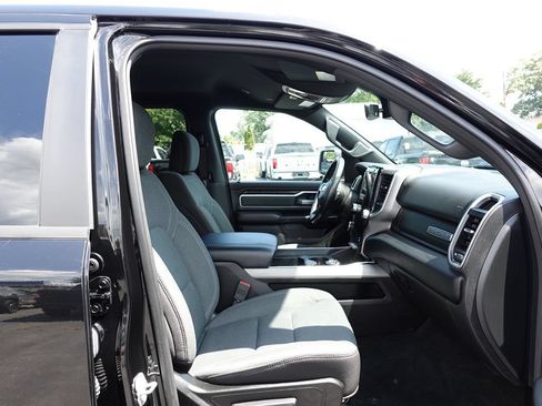 Used 2023 RAM 1500 Big Horn AWD/4WD image 32