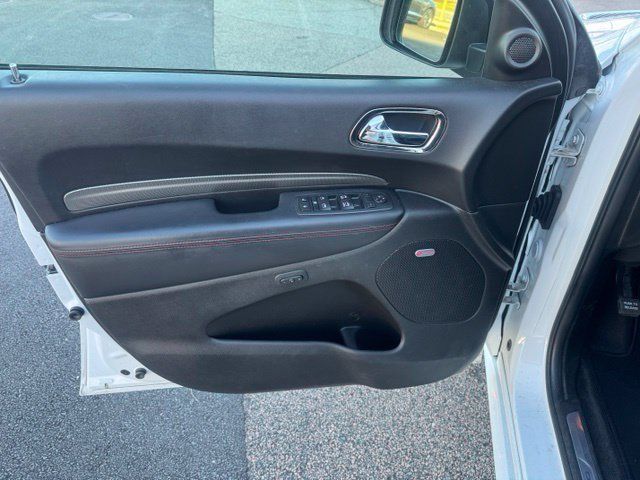Used 2018 Dodge Durango R/T w/ Technology Group AWD/4WD image 17