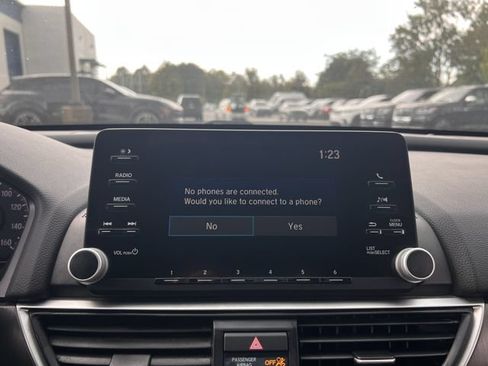 Used 2020 Honda Accord LX image 19
