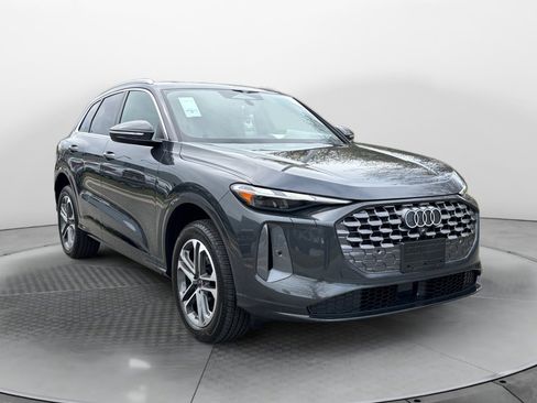 New 2026 Audi Q5 Premium image 1