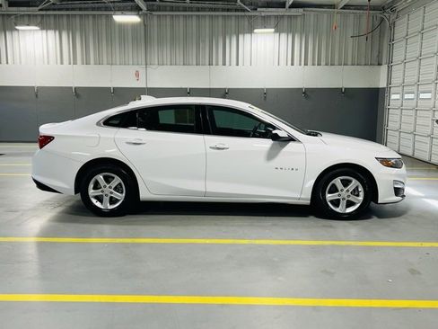 Used 2024 Chevrolet Malibu LT image 18
