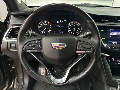 Used 2020 Cadillac XT6 Premium Luxury image 15