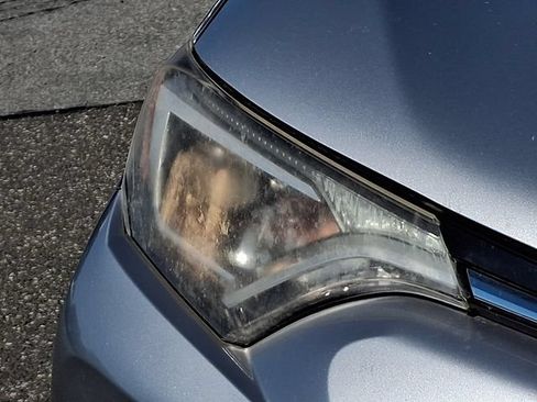 Used 2017 Toyota RAV4 XLE AWD/4WD image 28