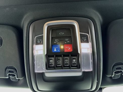 Used 2022 RAM 1500 TRX w/ TRX Level 2 Equipment Group AWD/4WD image 19