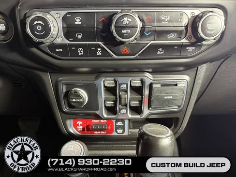 Used 2021 Jeep Gladiator Rubicon AWD/4WD image 25