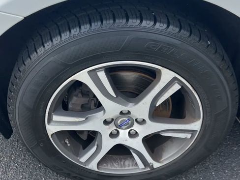 Used 2014 Volvo XC60 T6 AWD/4WD image 6
