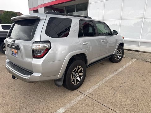 Used 2022 Toyota 4Runner TRD Off-Road Premium w/ Moonroof Package AWD/4WD image 4