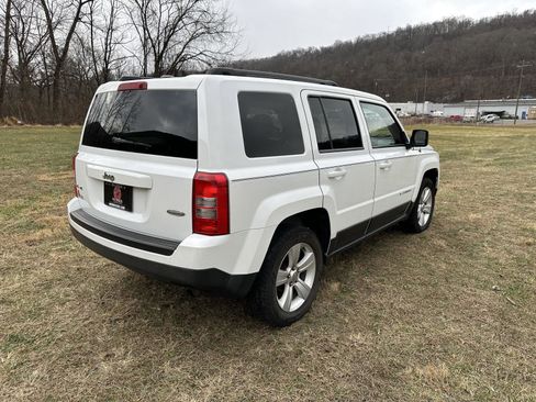 Used 2014 Jeep Patriot Latitude image 23