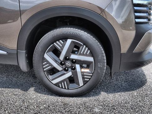 Certified 2026 Nissan Kicks SV FWD image 10