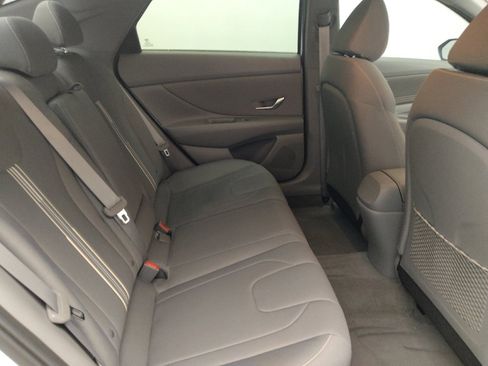 Used 2021 Hyundai Elantra SEL w/ Convenience + Premium Package FWD image 19