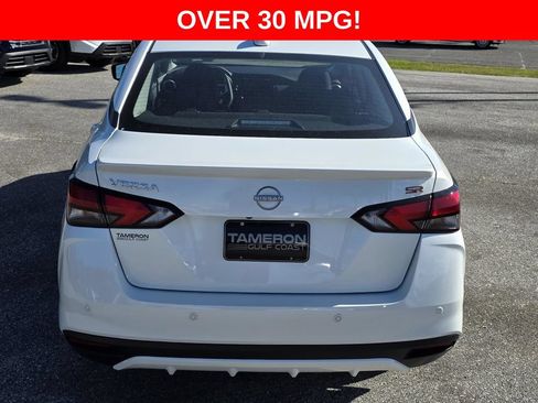New 2025 Nissan Versa SR w/ Trunk Package FWD image 4