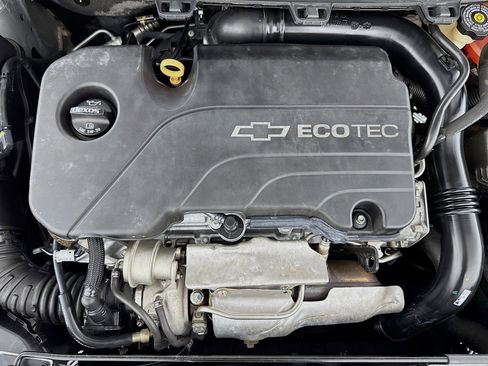 Used 2017 Chevrolet Cruze LS image 35