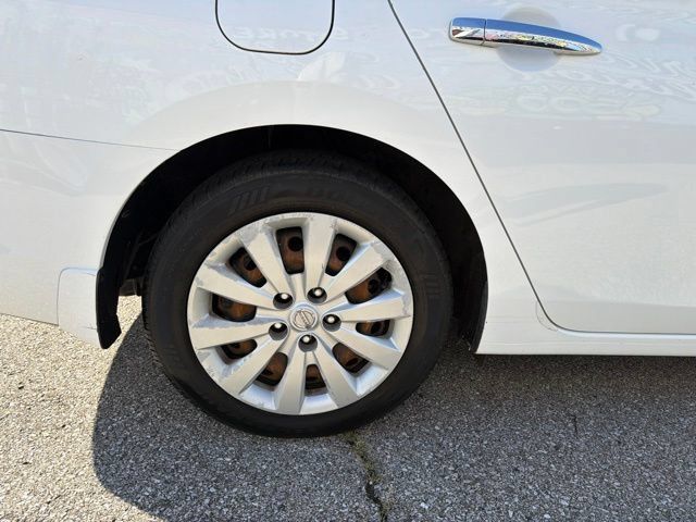 Used 2017 Nissan Sentra S FWD image 30
